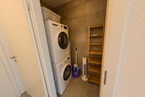 Luminous 2-Bed Apartment with Spacious Terrace RSC70-GF