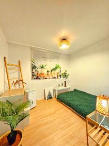 윤 작가의 숙소