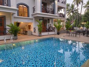 Coastal Suites Apart Hotel ---- 10 minutes walk to beach