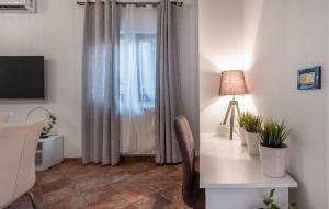 Lovely Apartment In Bale With Wifi