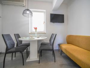 Apartment Marina-4 by Interhome