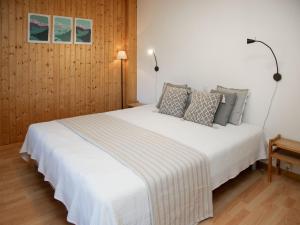 Apartment Parc C013 by Interhome