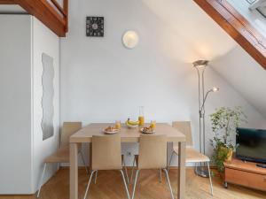 Apartment O21 by Interhome