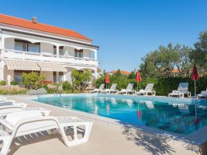 Holiday Home Nikolina by Interhome