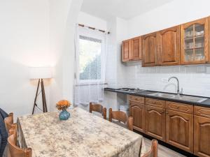 Apartment Vesela-3 by Interhome