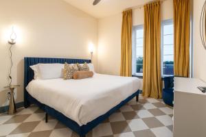 The Francesca - Apt 334