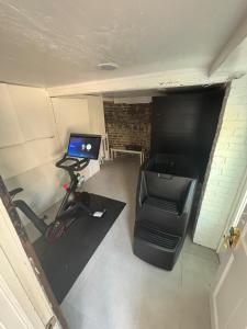 Bosch House Rosé - Zee Suite