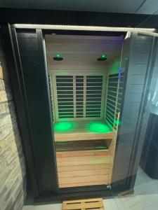 Bosch House Rosé - Zee Suite