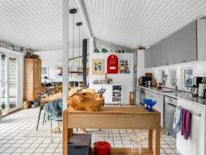 Holiday Home Linnea - 1km from the sea by Interhome