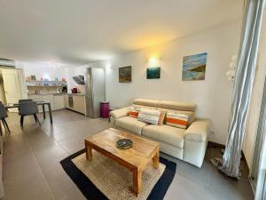 Appartement centrale à 100 m des plages Rue de Provence