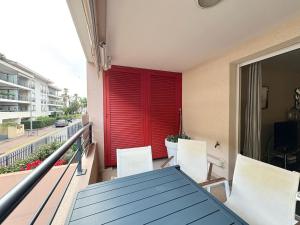 Appartement centrale à 100 m des plages Rue de Provence