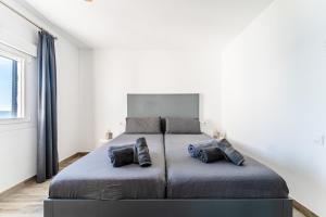 Newly Renovated 2 Bedroom Beachfront House