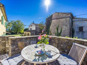 Holiday Home Franz by Interhome