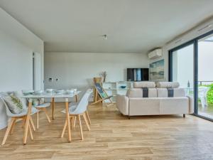 Apartment Le Rooftop-2 by Interhome