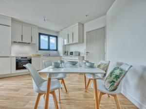 Apartment Le Rooftop-2 by Interhome