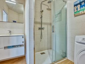 Apartment Le Rooftop-2 by Interhome