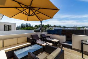 Phuket villa with rooftop pool in Laguna Park