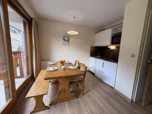 Charmant appart à Méribel, balcon, kitchenette, 1 chambre, ascenseur - FR-1-355-115