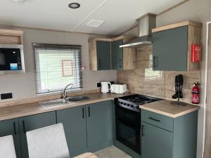 Modern Caravan 2025 with Decking