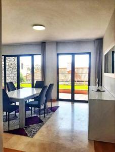 Private Garden and Pool in the Heart of Funchal