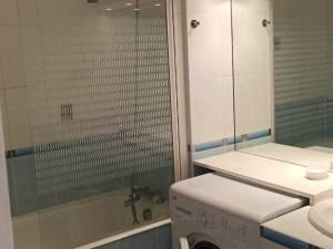 Appartement 2 Pièces avec Balcon, Proche Pistes - FR-1-687-56