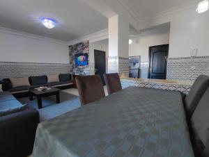 Ibn Batouta Football Stadium 2BR Appartment with Terrace, Fast Wifi, AC