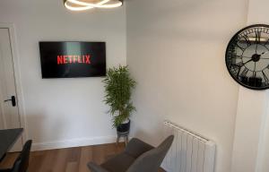 Newly Renovated Guesthouse with Free Parking