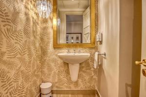 Micheal Angelo towers