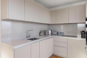 Stylish New-Build 1-Bed Retreat for 4 In The Heart of Brixton, Easy London Access
