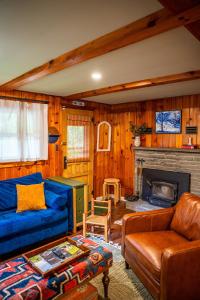 Hot Tub, Wood-burning Fireplace and 4 acres of Forest in Margaretville