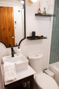 Hot Tub, Wood-burning Fireplace and 4 acres of Forest in Margaretville