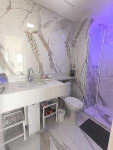 Quarto Casal suite privada em Apartamento Seguro