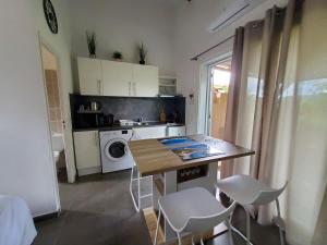 Mini villa 200 mètres de la plage de Santa Guilia