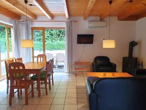 Haus 9 Natur Ferienpark, WLAN, Kostenfreier Parkplatz, Grillen auf der Terrasse Schöne Familienzeit!