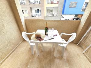 1A Apartment Abrigos, Wifi and balcony