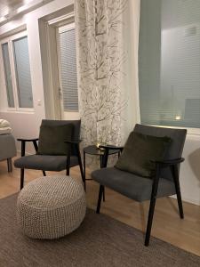 Peaceful Studio Near City Centre - Private Sauna & Free Parking