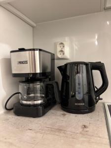 Peaceful Studio Near City Centre - Private Sauna & Free Parking