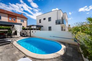 Villa Essenza Vita in Vodice near Beach with private pool & pet friendly