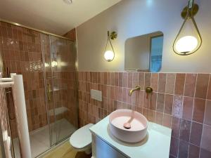 LE 47, 2 bedrooms, panoramic view of Bandol