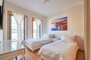 Marina Village Oceanside Apartment w Pool