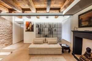 Exclusive Academy House