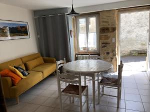 appartement au calme à Yronde et Buron