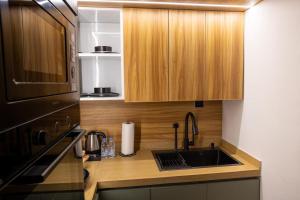 Luxury 1BR Apartment Self Entry