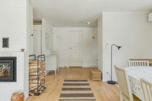 Cottage With Private Lake And Sauna Near Näshult