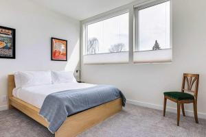 Downtown Ballard View Home Walk to Bars & Shops