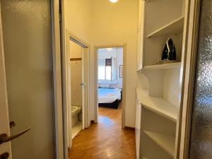 Prestigious 3 bedrooms, 8 guest, City centre Porta Romana