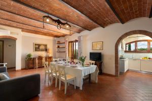 Villa Aurea - Private Pool & Garden in Tuscany