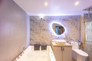 House Of Josma By There4You Tourism 200mts from Candolim Beach Private Swimming Pool and Jacuzzi