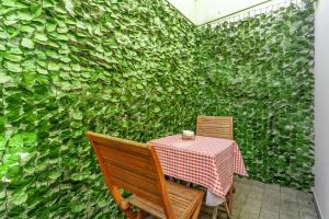 Attico con vasca, posto auto e metro sotto casa