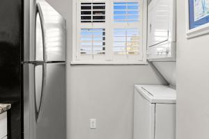 Romar Beach 112 condo